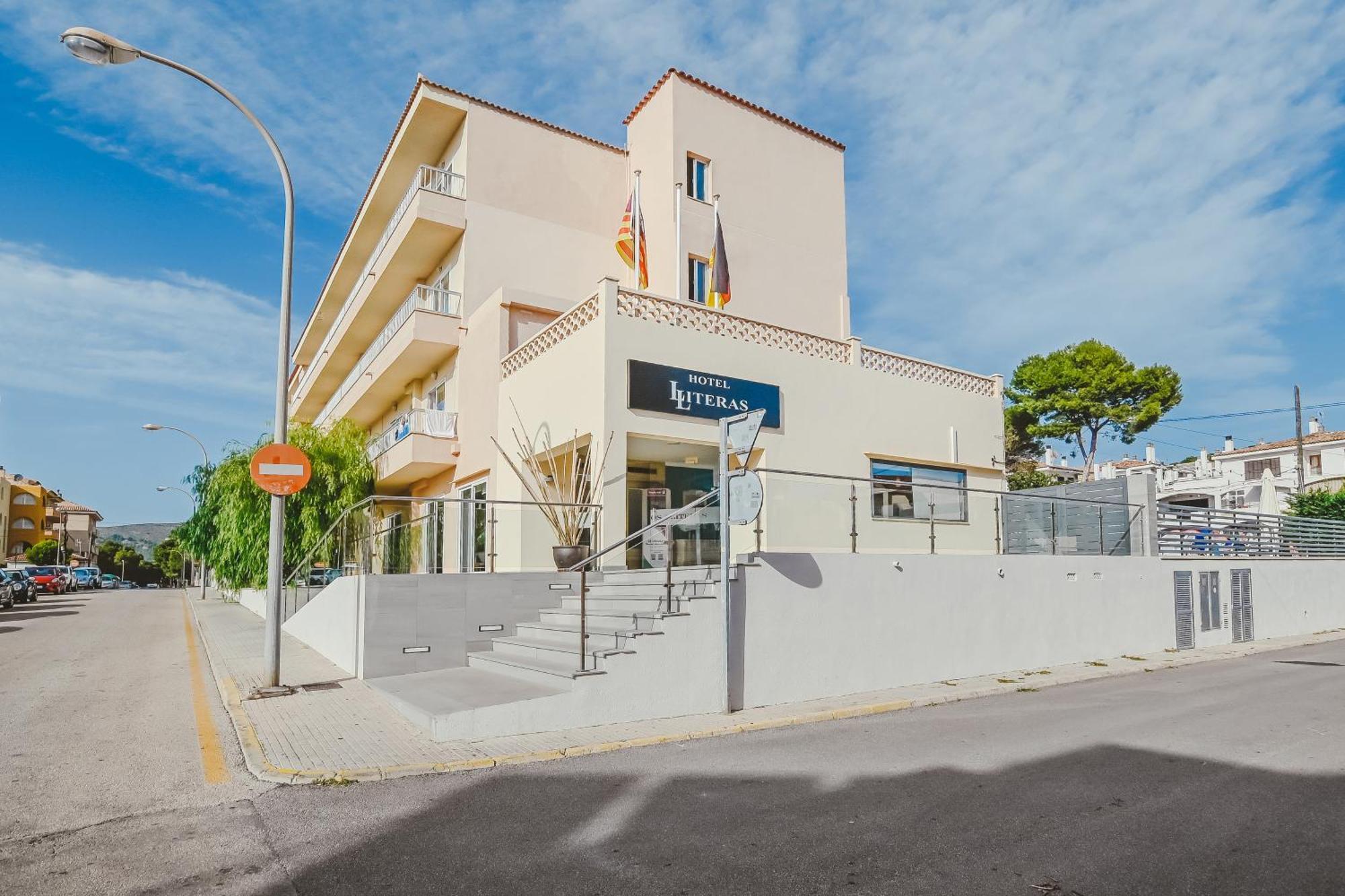 Hotel Lliteras Cala Ratjada  Exteriör bild