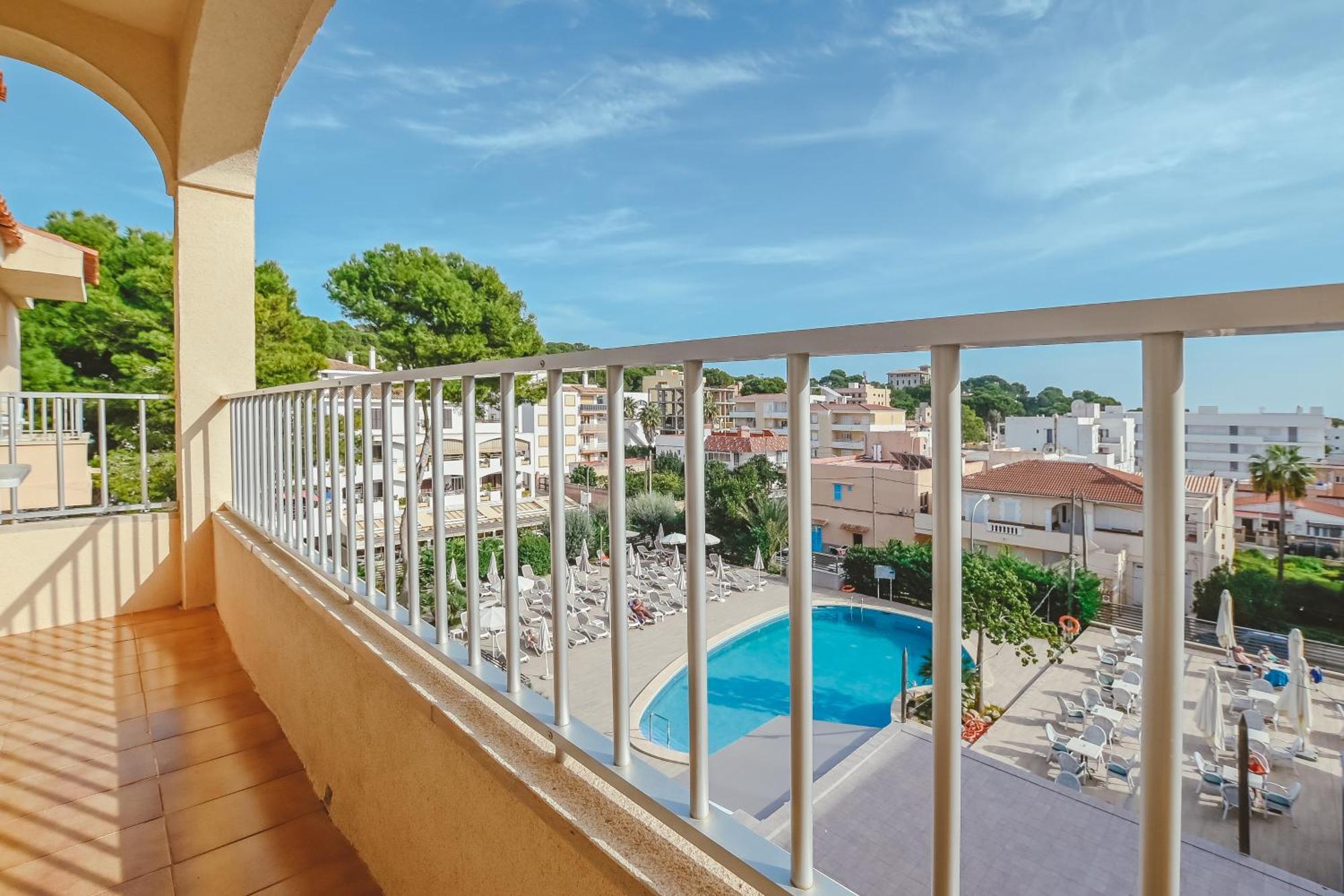 Hotel Lliteras Cala Ratjada  Exteriör bild