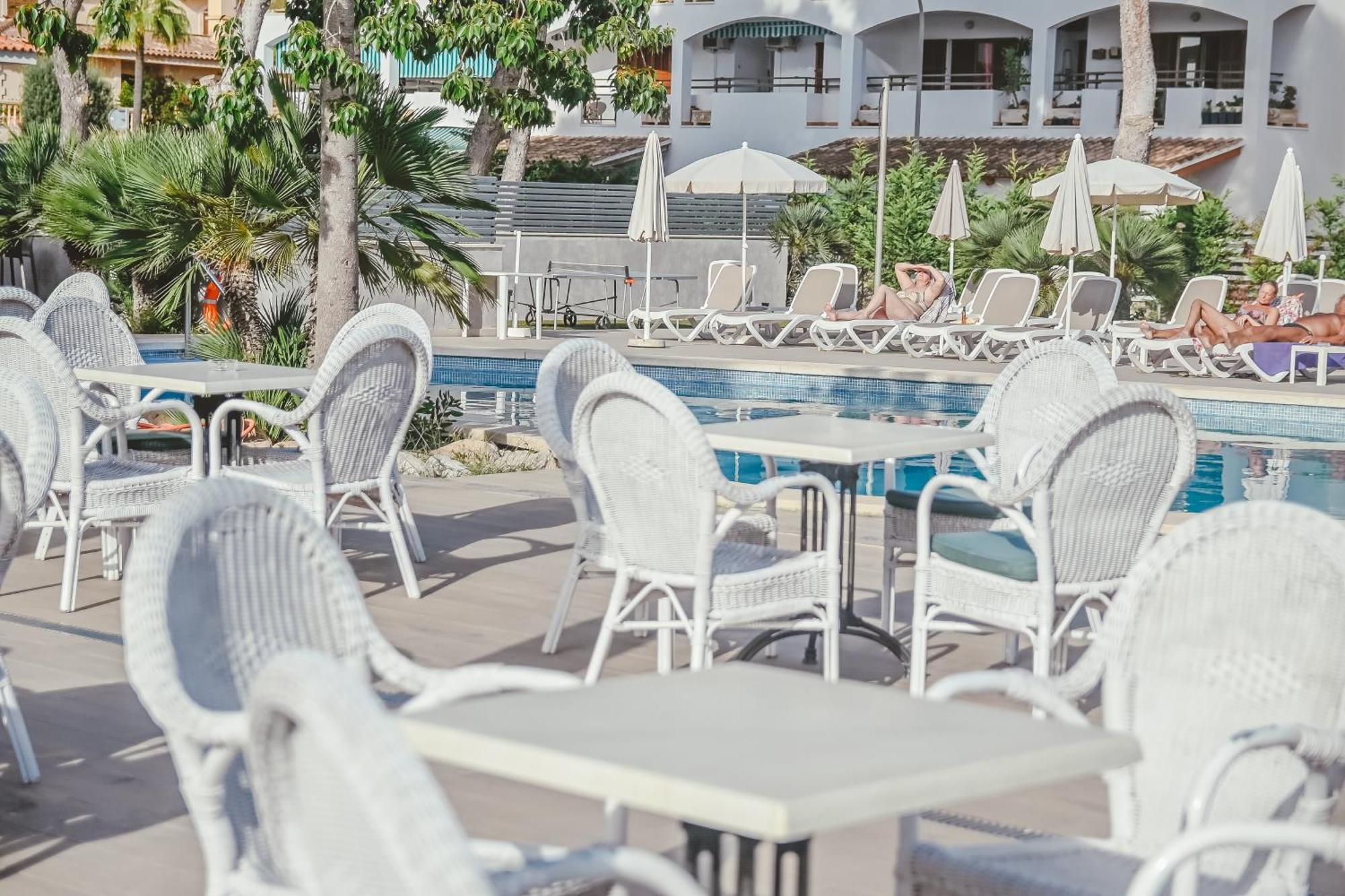 Hotel Lliteras Cala Ratjada  Exteriör bild