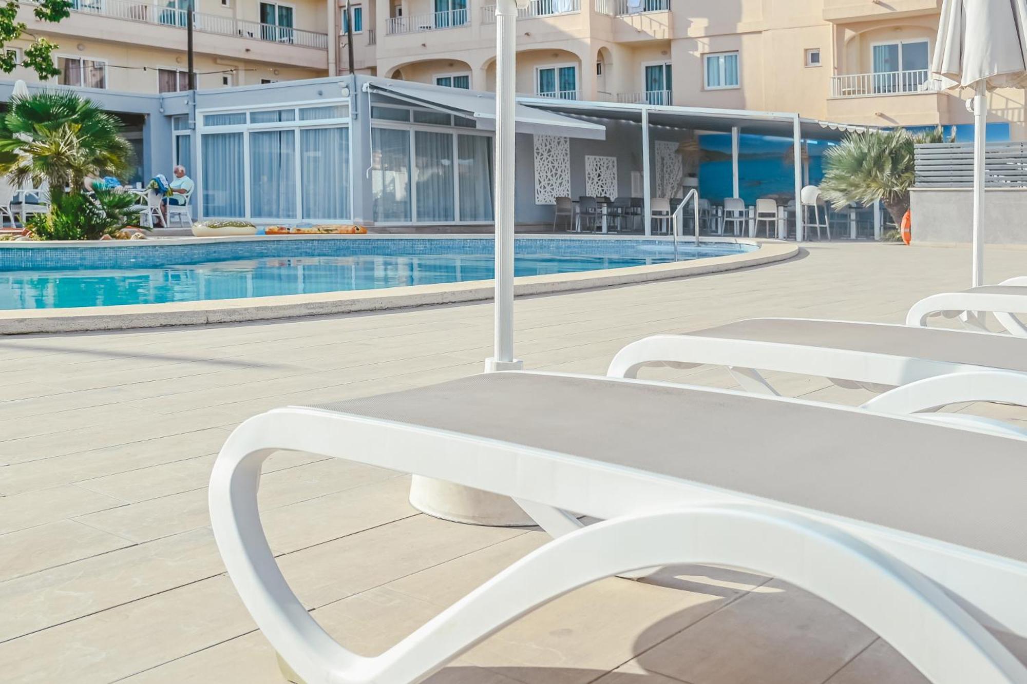Hotel Lliteras Cala Ratjada  Exteriör bild